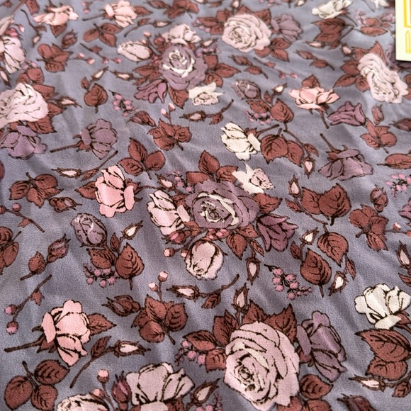 🍁HOST PICK 🍁Lularoe “Azure” skirt mauve & purple muted  flower pattern - Picture 3 of 7